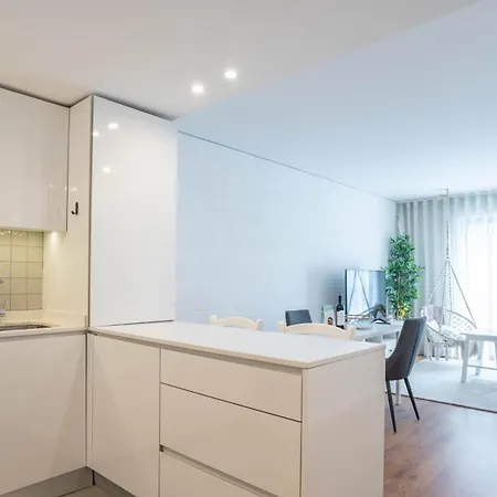 Serene 1br Spot By Lovelystay * Порту