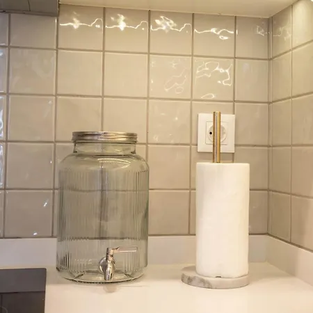 Serene 1br Spot By Lovelystay * Порту