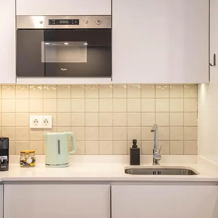 Serene 1br Spot By Lovelystay * Porto